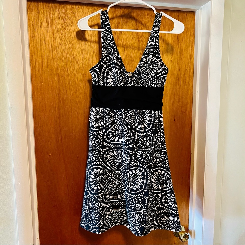 Patagonia Black and White Patterned Midi Dress